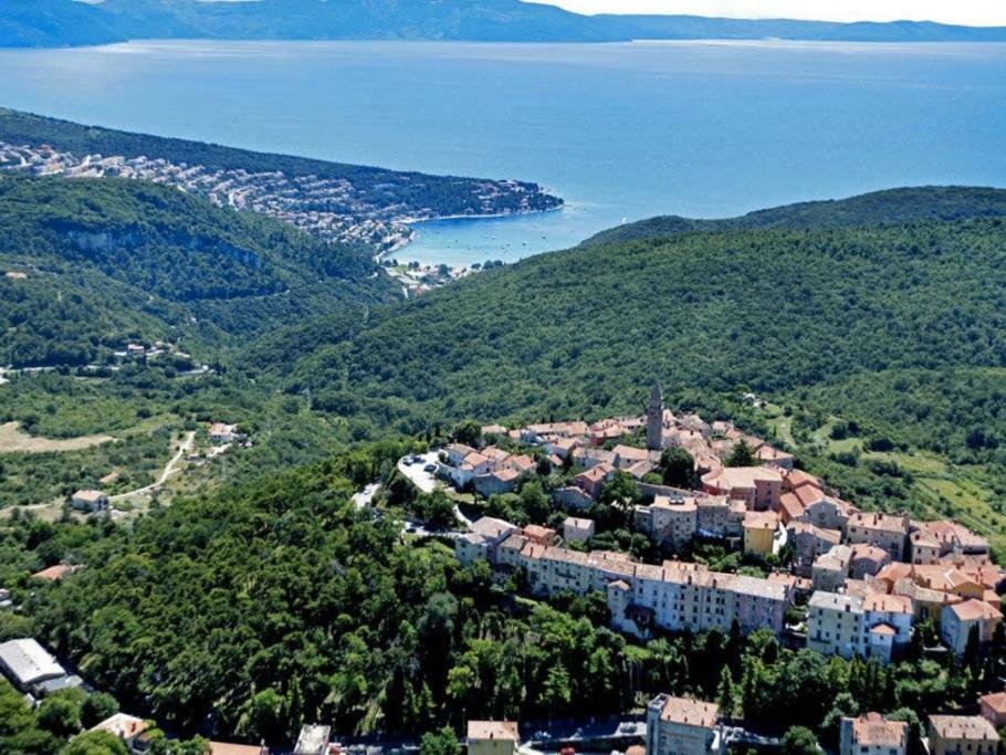 Luxury 1 Bedroom Apartment In Rabac Exteriör bild