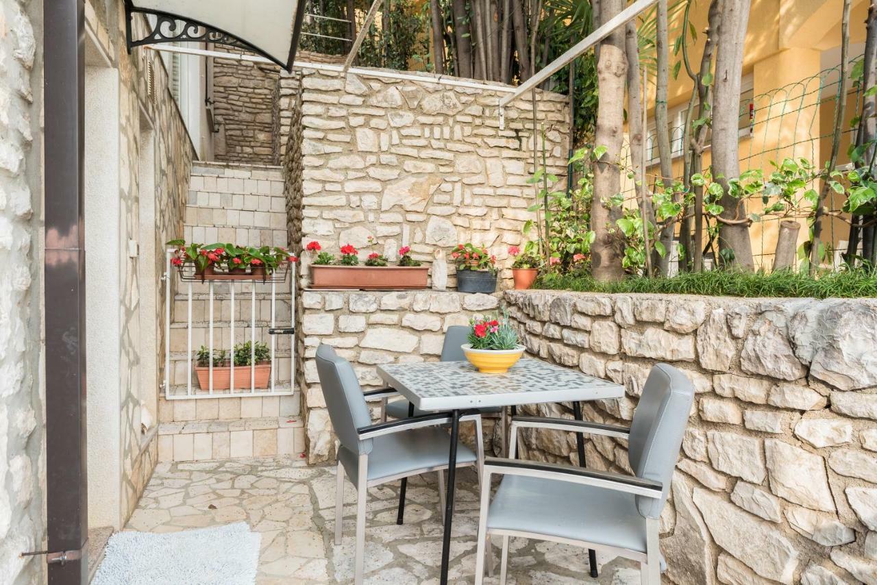 Luxury 1 Bedroom Apartment In Rabac Exteriör bild