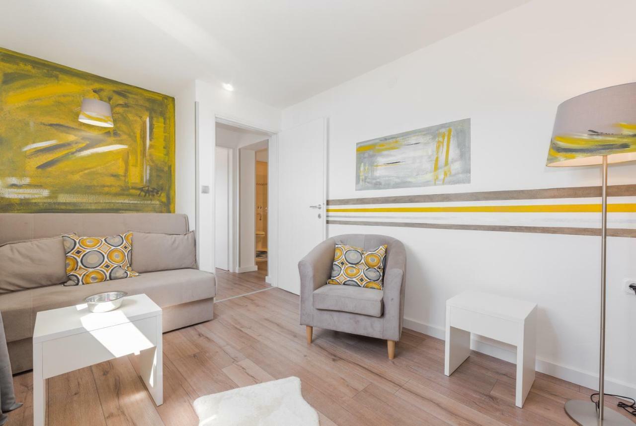 Luxury 1 Bedroom Apartment In Rabac Exteriör bild